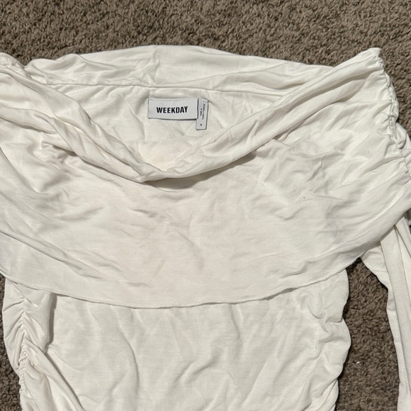 Weekday Off-Shoulder Cream Blouse - Picture 4 of 5